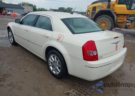 2008 Chrysler 300 Touring из США, поврежденный, VIN 2C3LA53G08H139024